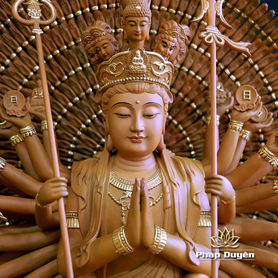 Góc nghiêng tượng Thiên Thủ Thiên Nhãn gỗ cao cấp