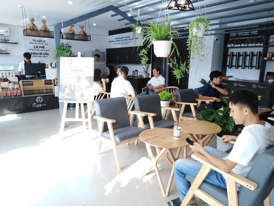 Lựa chọn nhượng quyền quán cà phê decor phong thủy