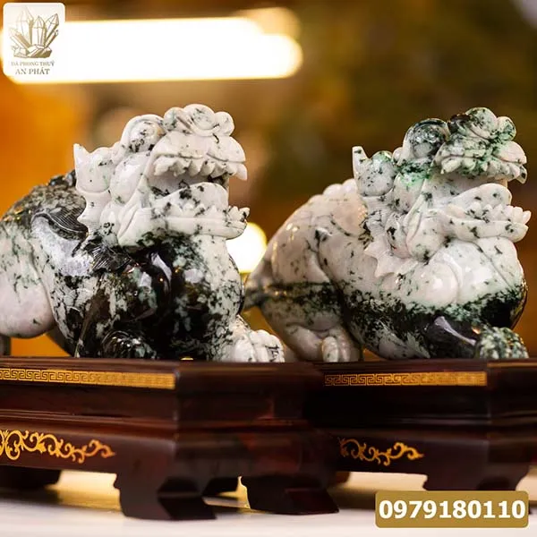 Đá Ngọc Phỉ Thúy sở hữu nét đẹp sang trọng