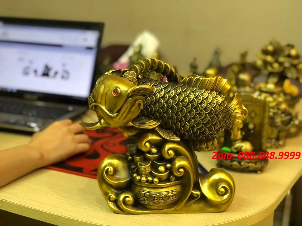 Tượng cá chép hoá rồng phong thủy bằng đồng tinh xảo giúp chiêu tài lộc và thăng tiến công danh