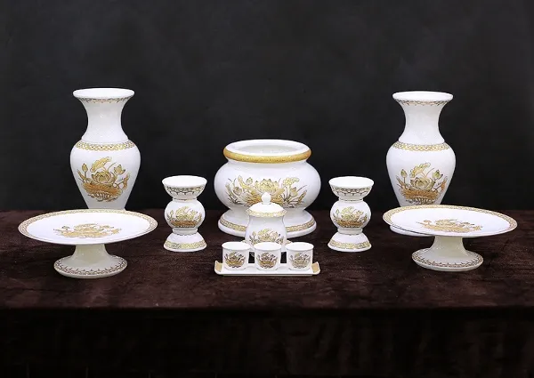 Mẫu lọ hương bàn thờ Ông Địa bằng gốm sứ tinh xảo