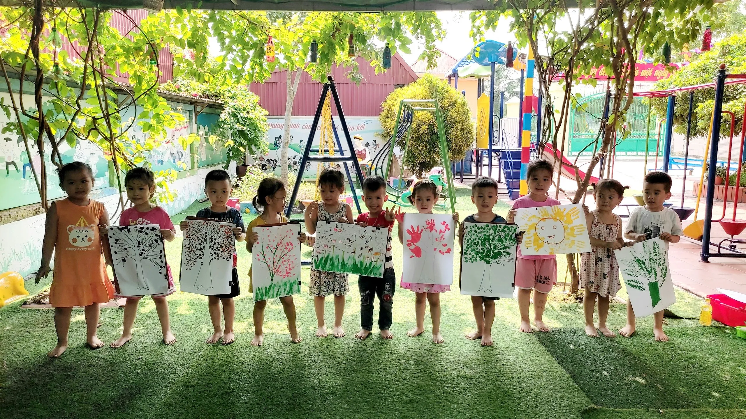 Khoảnh khắc tự hào khi hoàn thành tác phẩm nghệ thuật