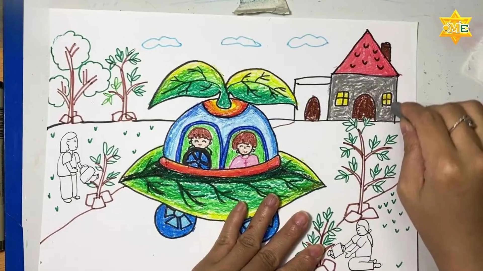 Các bức tranh vẽ theo ý tưởng trẻ thơ luôn đầy rẫy sự bất ngờ và sáng tạo