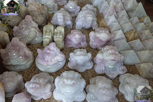 Vòng đá phong thủy tự nhiên cần được khai quang đúng cách