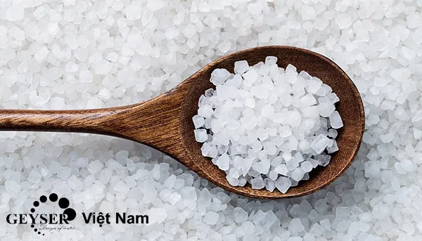 Phương pháp làm trong nước bằng phèn chua kết hợp khử khuẩn Chlorine