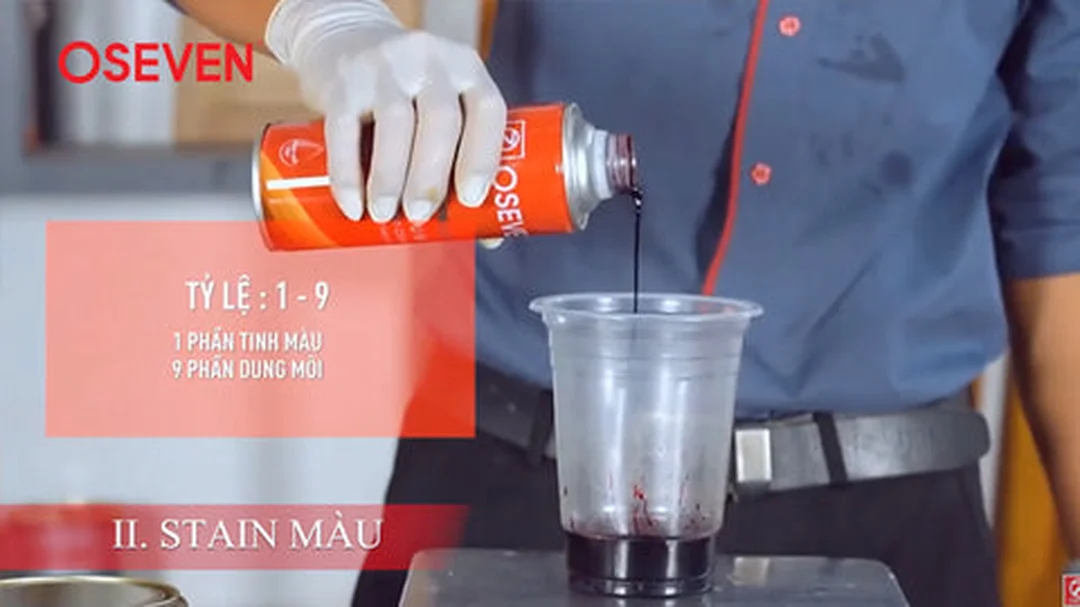 cách pha màu gỗ với hỗn hợp tinh màu và dung môi