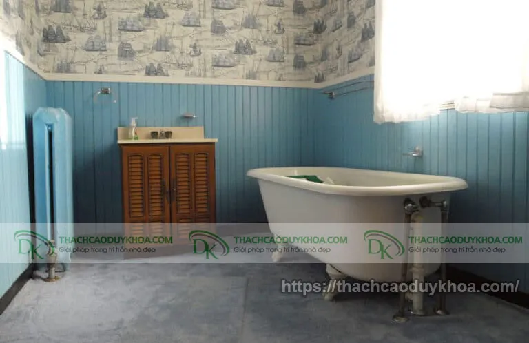 Ngâm bột thạch cao trong nước ấm pha giấm