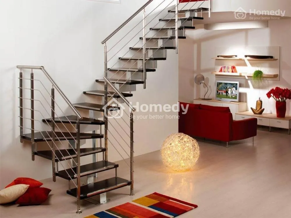 Cầu thang nhà ống hình long bàng tốt cho phong thủy