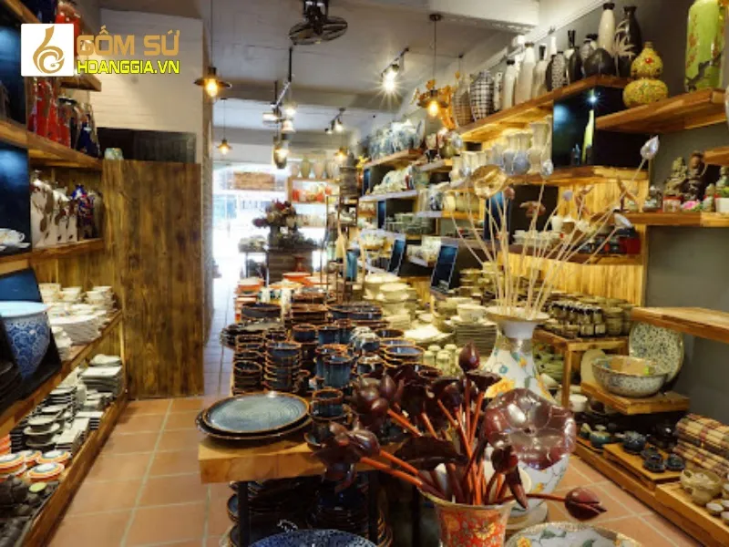 Các mẫu đồ gia dụng gốm sứ đa dạng mẫu mã tại kho Bách Hợp Cần Thơ