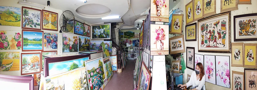 Cửa hàng trưng bày tranh treo tường AmiA với hàng trăm mẫu có sẵn