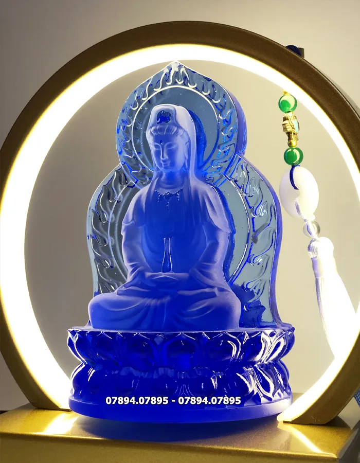 Bộ tượng Phật Quan Âm lưu ly xanh biển kèm hào quang và dây treo
