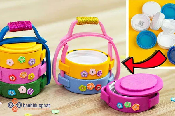 Xe ô tô và máy bay đồ chơi từ chai nhựa