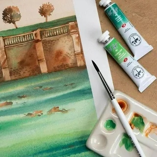 Các tuýp màu nước White Nights được sắp xếp theo tông màu từ nóng đến lạnh