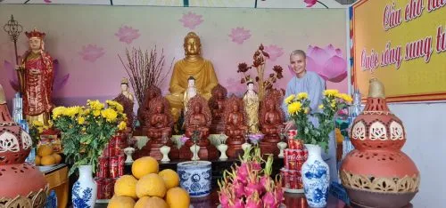 Bộ tượng Thất Phật Dược Sư đầy đủ với màu sắc trang nhã cho không gian tâm linh