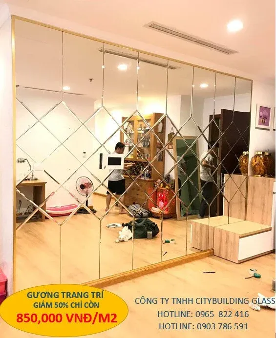 Gương trang trí bàn ăn