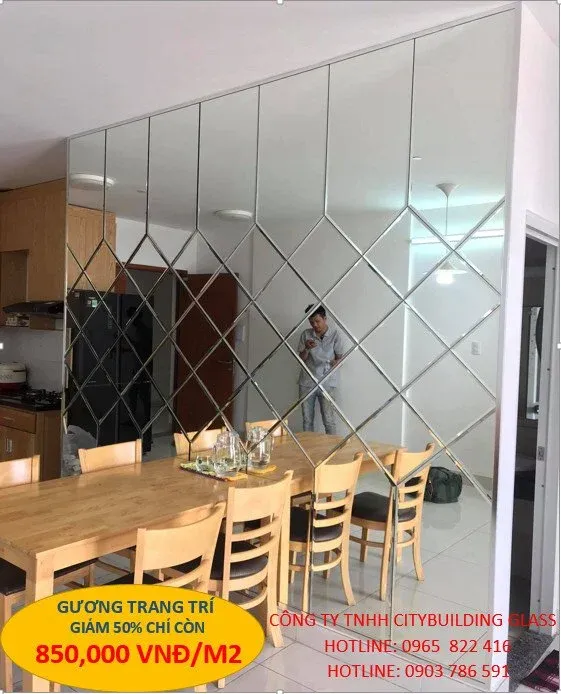 Gương trang trí bàn ăn