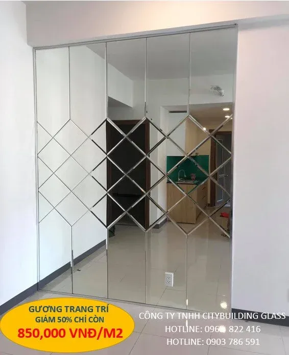 Gương trang trí bàn ăn