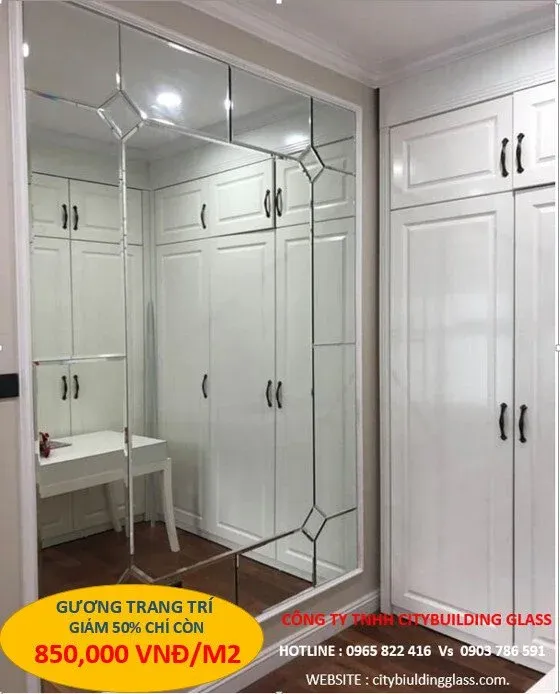 Gương trang trí bàn ăn