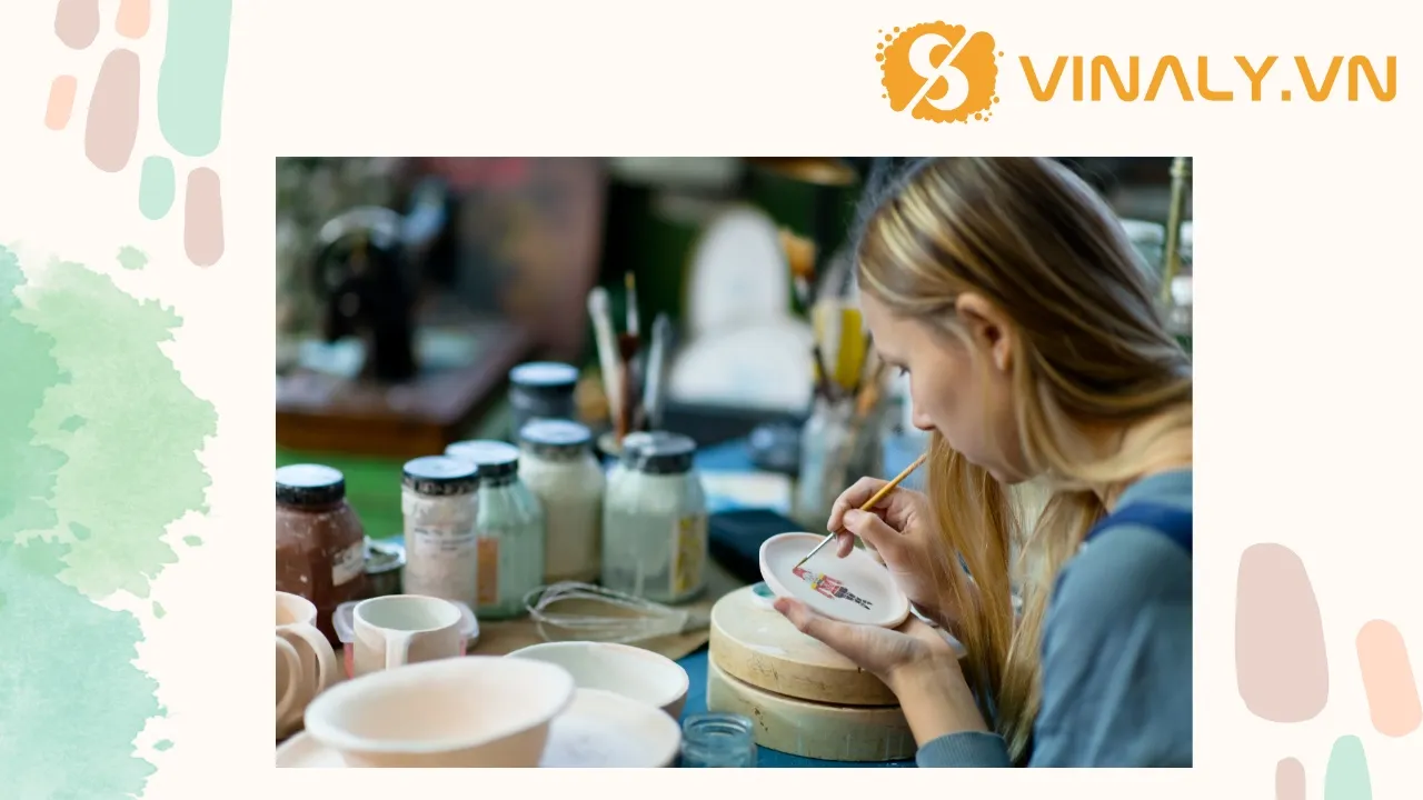 Hoàn thiện chi tiết và trang trí thủ công