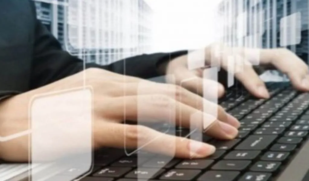 Phòng tin học hiện đại với công nghệ thông minh