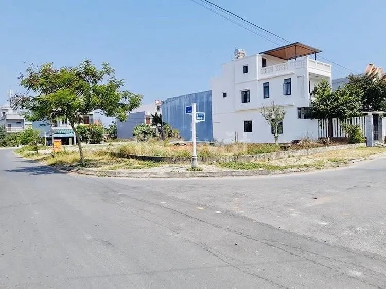 Vị trí địa lý đắc địa giúp nhà hai mặt tiền sở hữu lợi thế lớn về giao thương và tài lộc