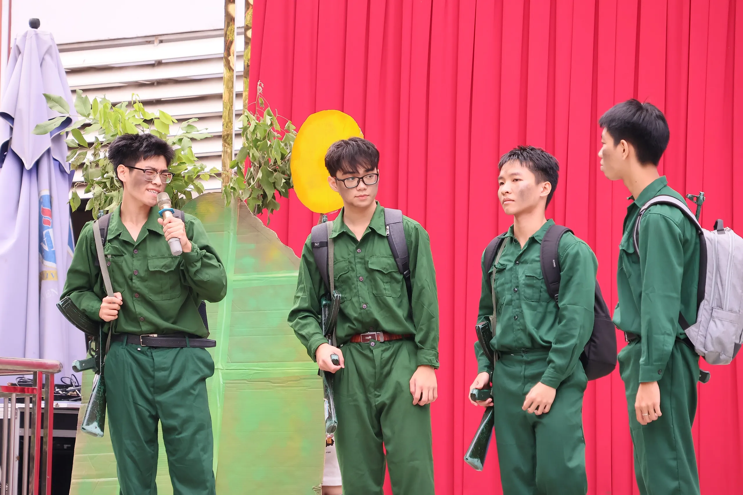 Hình tượng người lính là những nhân vật trong tác phẩm văn học cách mạng tiêu biểu