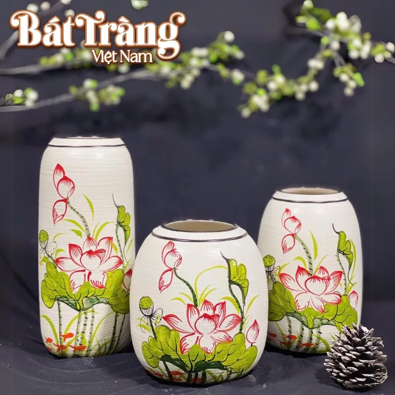 Lọ hoa men xước họa tiết hoa sen