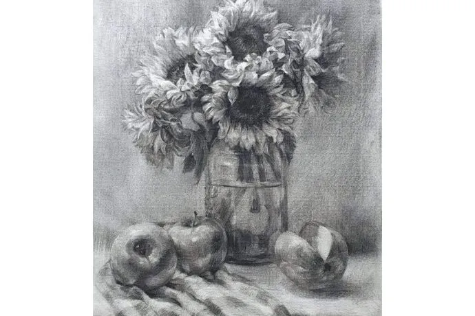 Lọ hoa và trái cây được sắp xếp hài hòa trong một bức tranh tĩnh vật đẹp