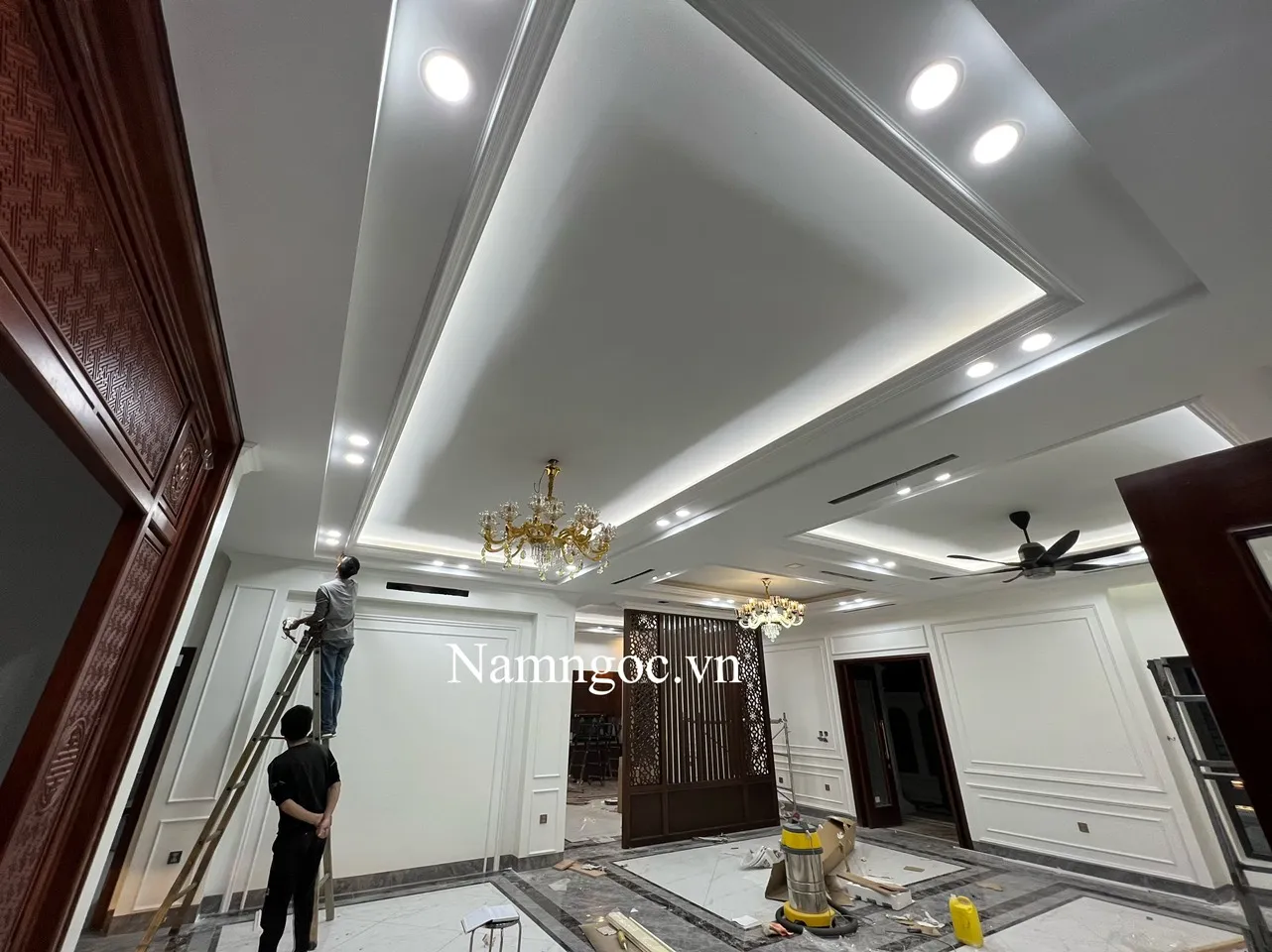 Trần thạch cao 40m2 kết hợp phào chỉ