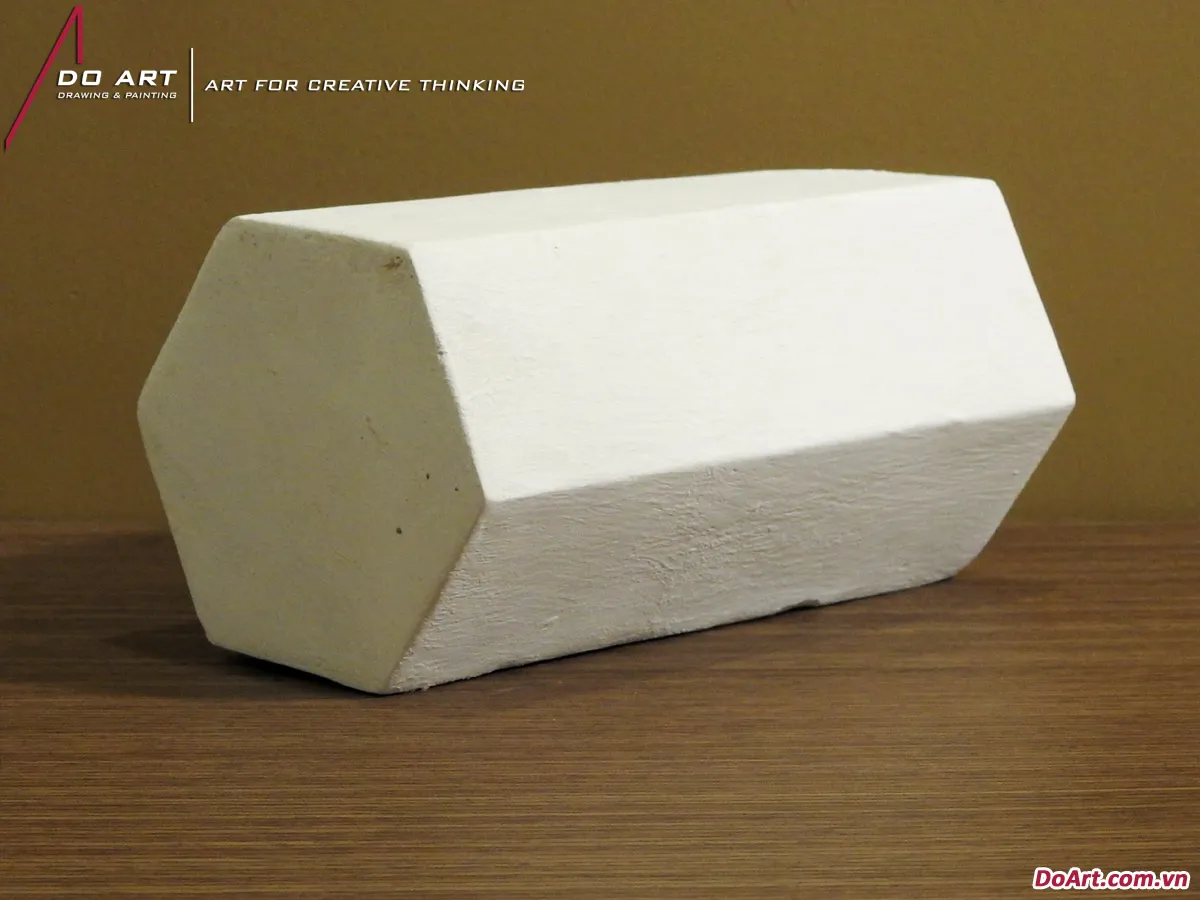 Mẫu vẽ tượng thạch cao khối lục giác nằm góc nhìn xiên