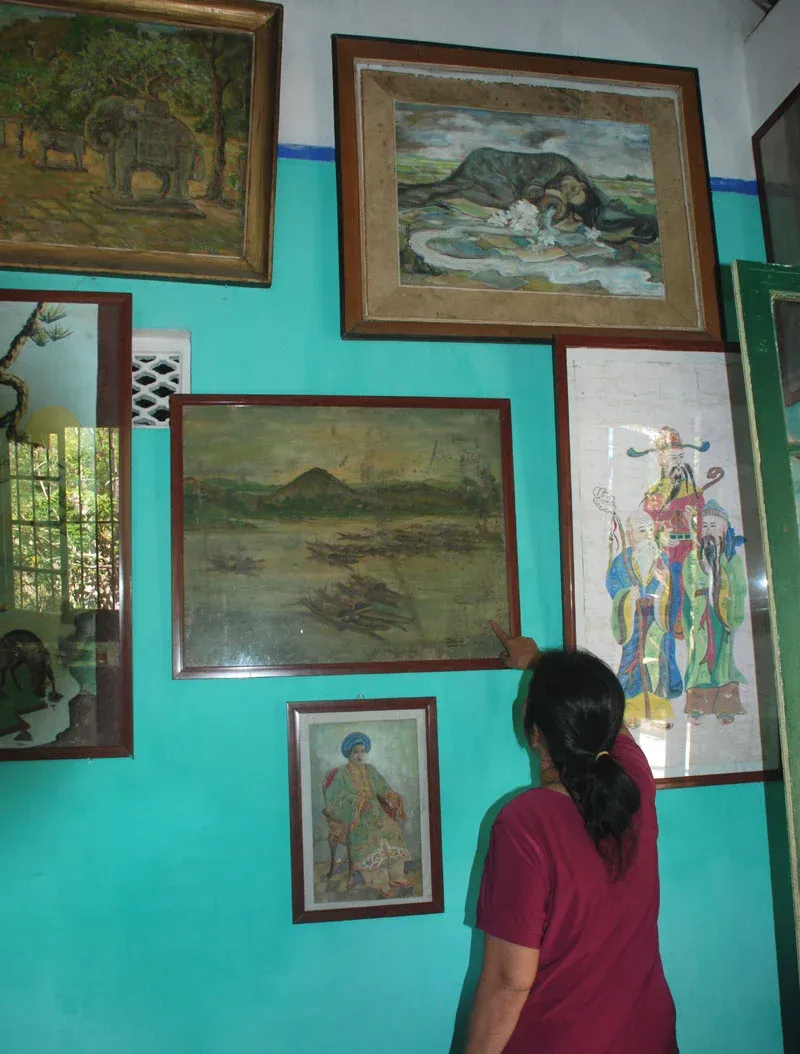 Một góc phòng tranh của cố họa sĩ Tôn Thất Đào được gia đình bảo quản