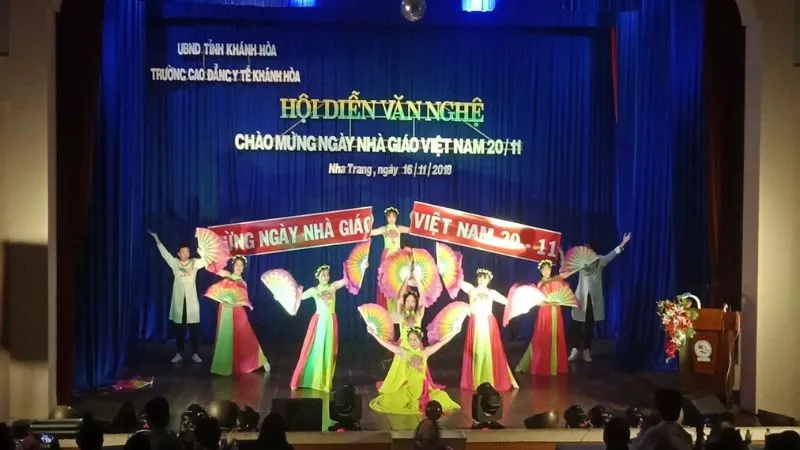 Hội diễn văn nghệ 20/11