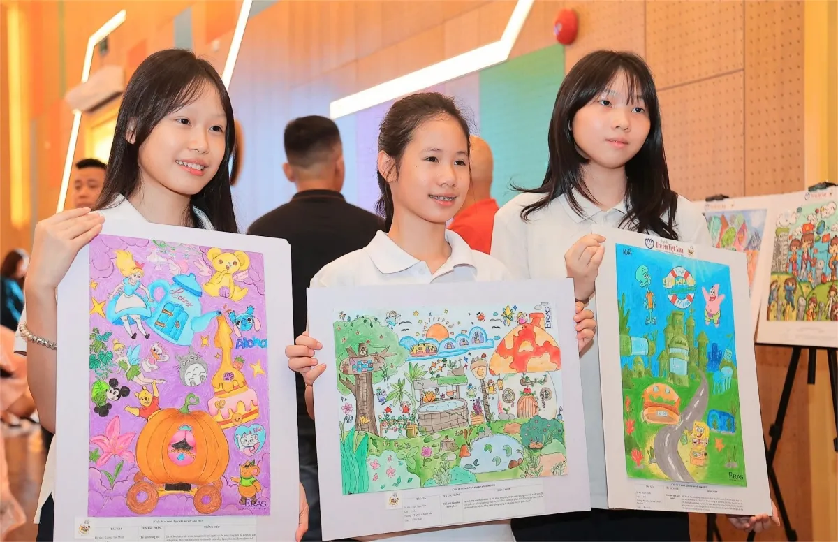 Những bức tranh vẽ đô thị của học sinh truyền tải thông điệp xanh