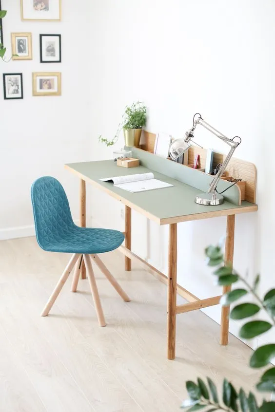 Hướng bàn làm việc phù hợp giúp người tuổi Quý Hợi thuận lợi trong đường công danh, sự nghiệp