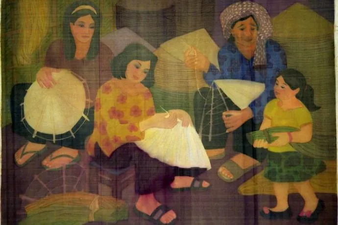 Sự khéo léo của đôi bàn tay người thợ nón trong tranh vẽ truyền thống việt nam