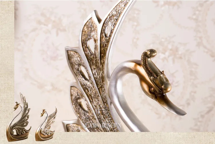 Cặp thiên nga trang trí tại LaDora.vn