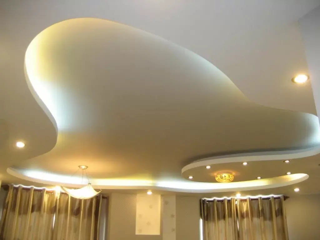 Đường nét uốn lượn nghệ thuật từ thạch cao thủ công