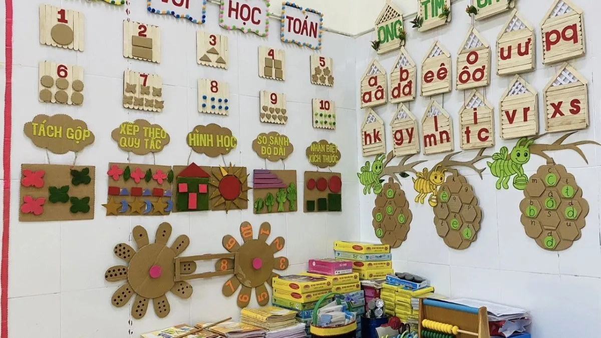 Trang trí góc âm nhạc giúp bé nhận biết các con số qua nhịp gõ