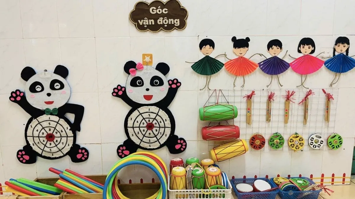 Các mô hình toán học trang trí trong góc âm nhạc