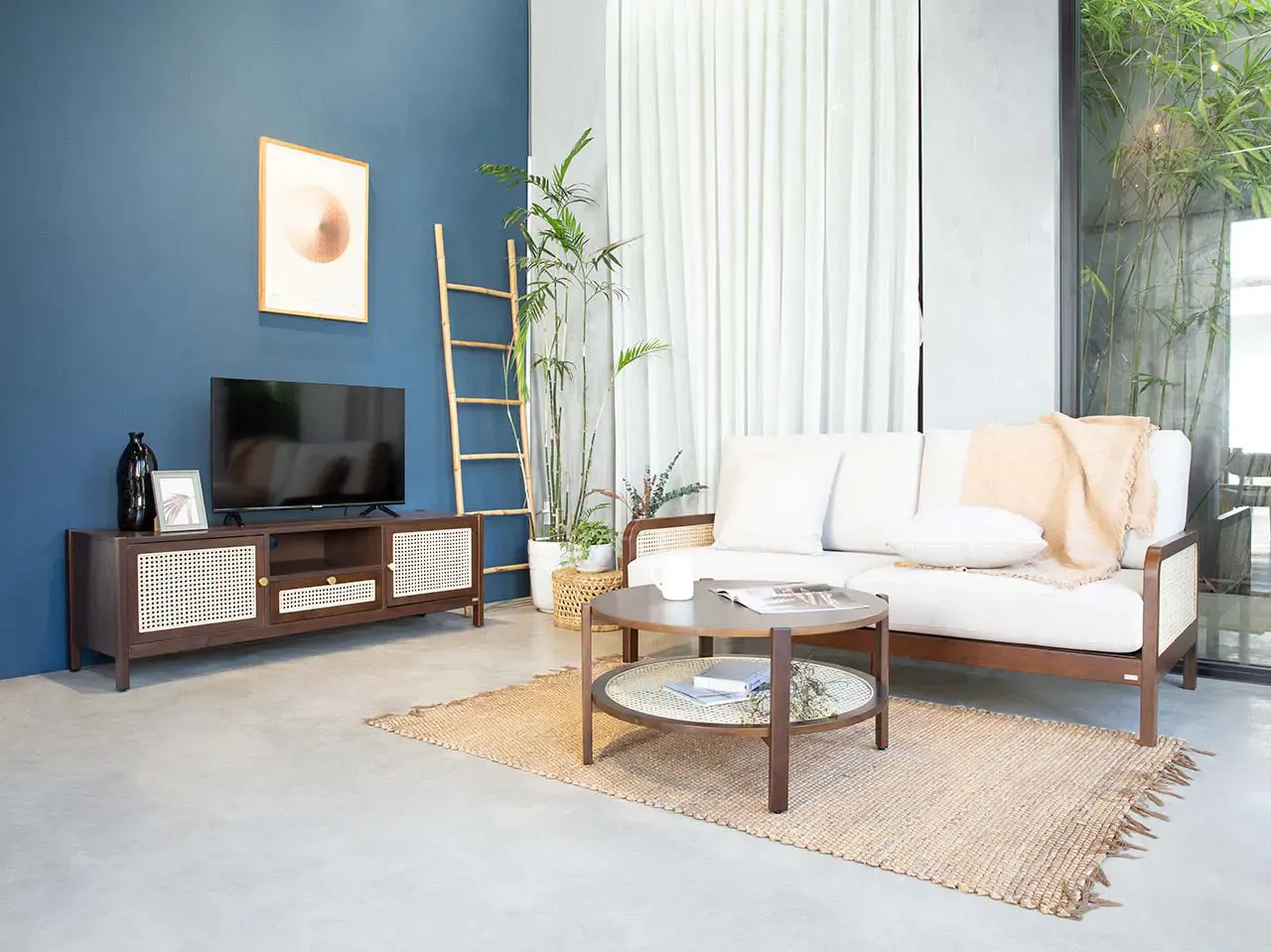 Sofa dáng thẳng còn có sự đa dạng trong màu sắc và chất liệu