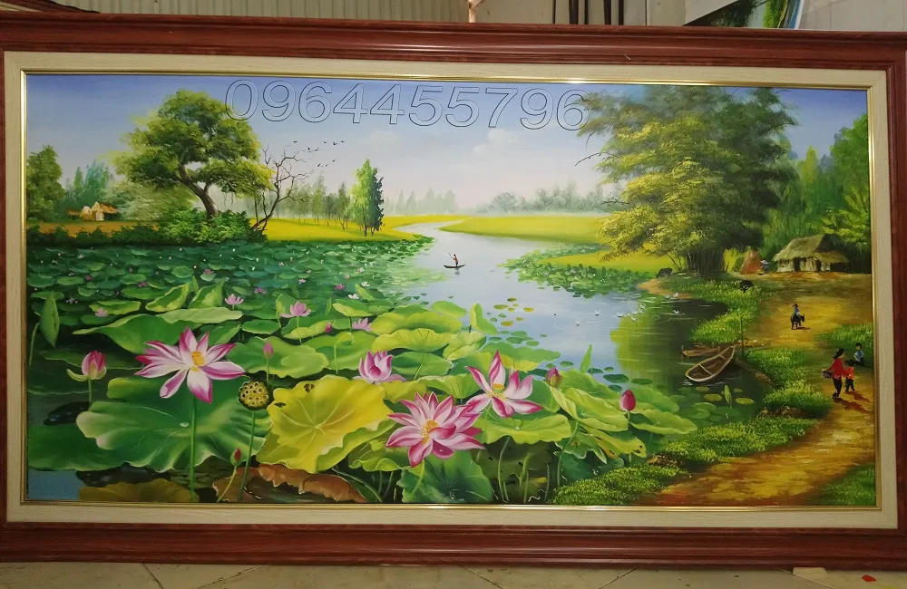 Tranh đầm sen làm điểm nhấn trang trí