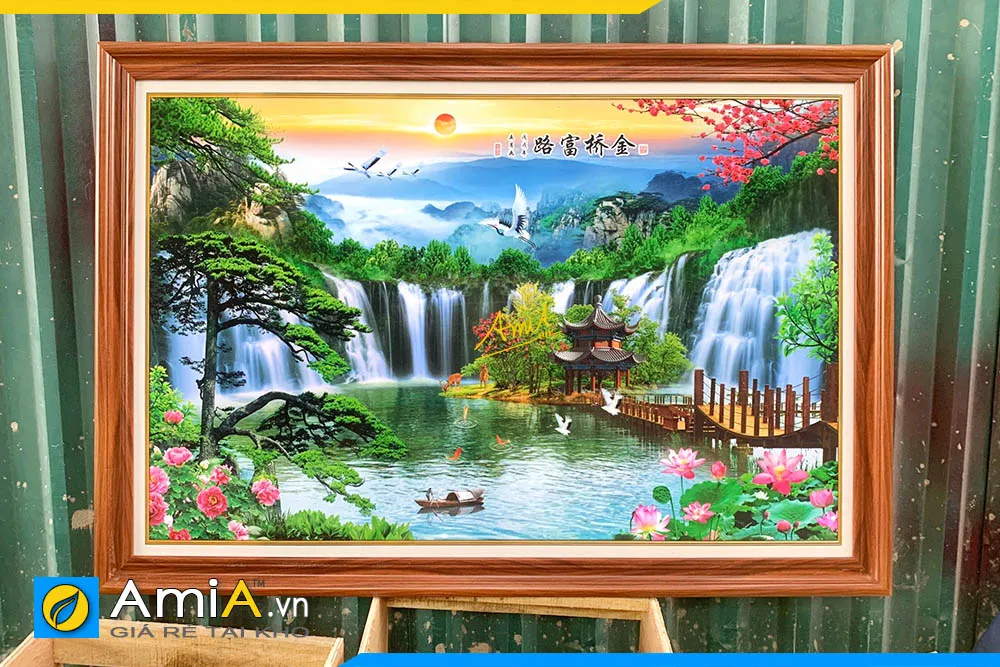 Tranh thác nước sơn thủy hữu tình treo phòng khách mệnh Mộc mệnh Thủy