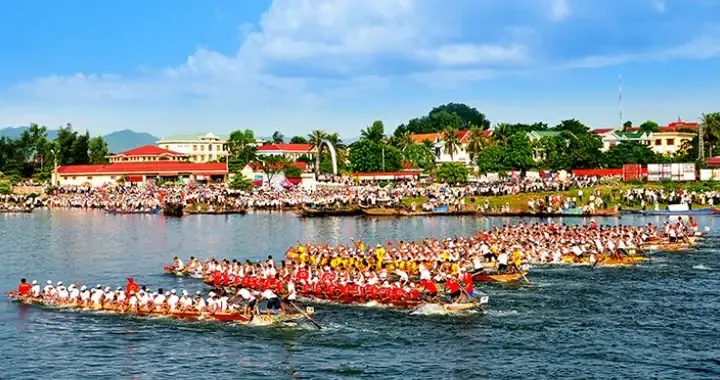 Tranh Tô Màu Lễ Hội Đua Thuyền Truyền Thống