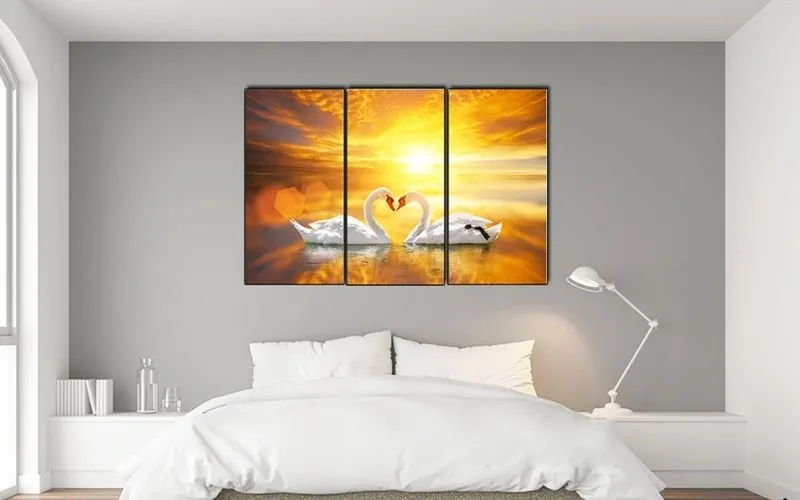Tranh đôi thiên nga cho phòng ngủ