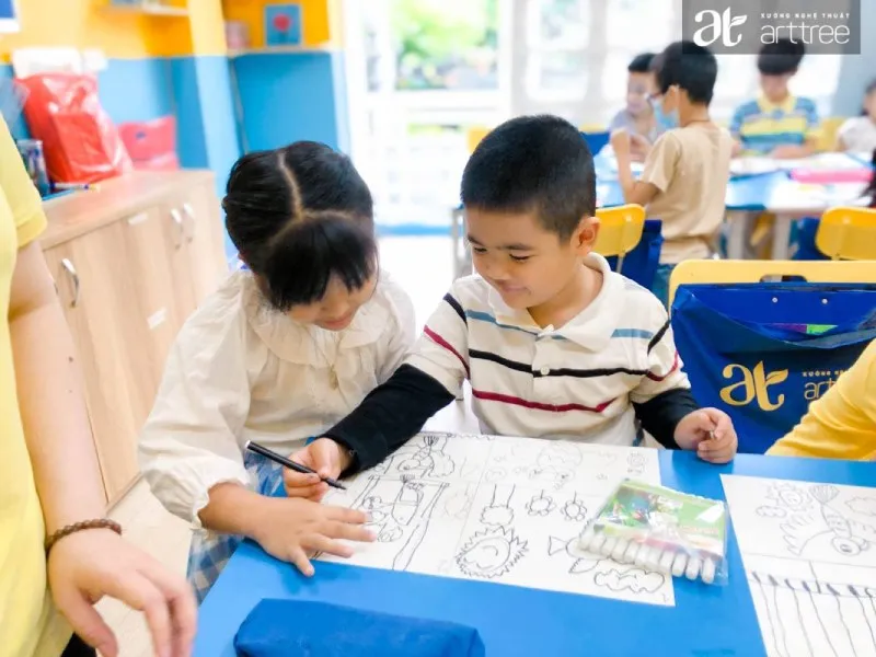 Art Tree và câu chuyện sáng tạo đằng sau những bức tranh thành phố tương lai