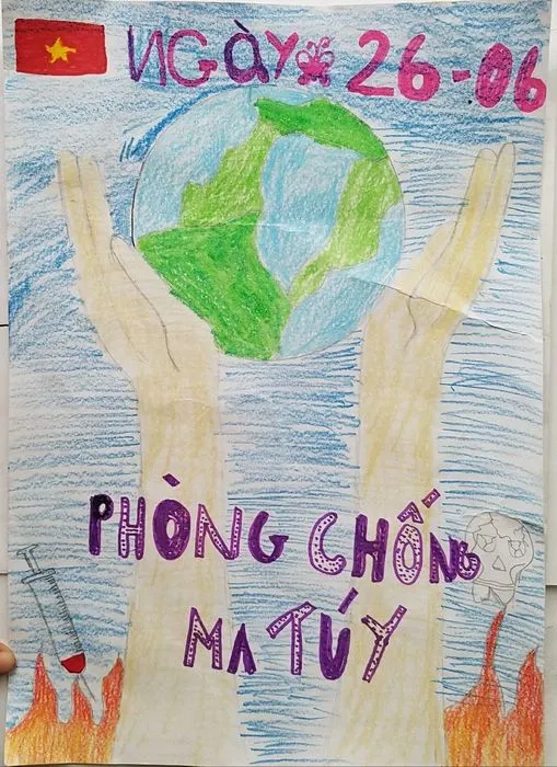 Tranh vẽ về phòng chống ma túy của học sinh trung học cơ sở tài năng