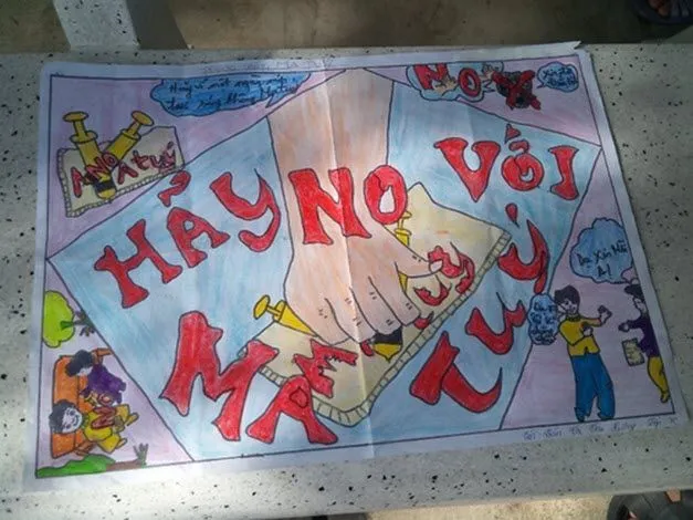 Tranh vẽ về phòng chống ma túy trong bối cảnh học đường lành mạnh