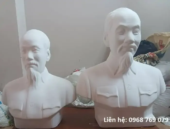 Tượng Bác Hồ thạch cao màu trắng