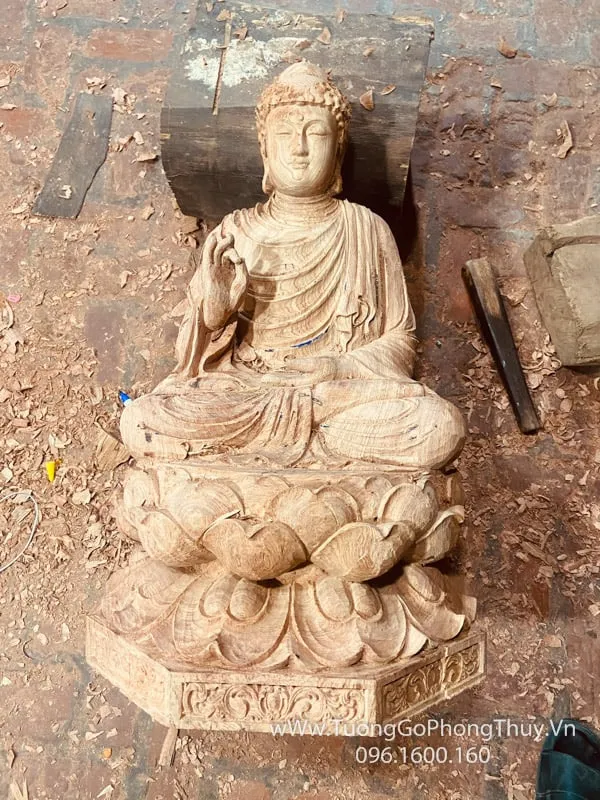 tượng gỗ thích ca mâu ni