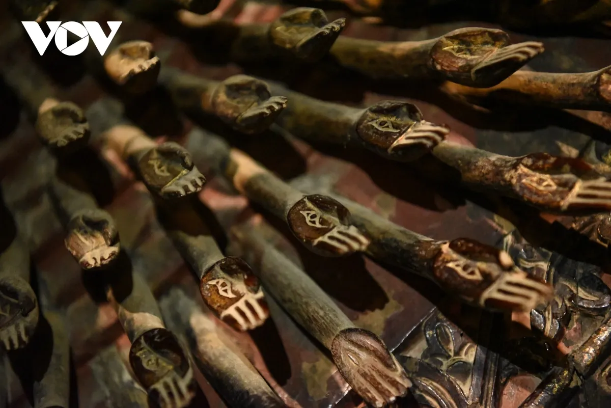 Toàn cảnh tượng từ phía sau